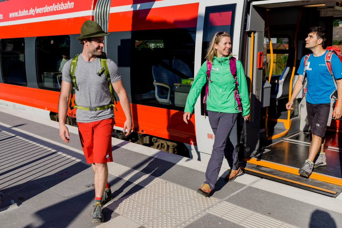 Tourenplanung mit Bus und Bahn | © DAV/Hans Herbig
